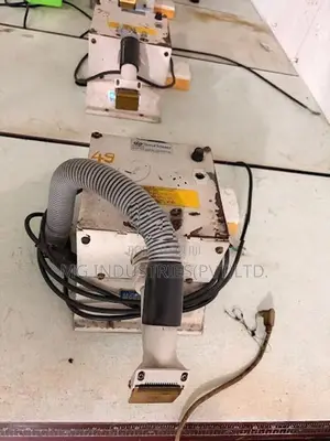 Thread Trimmer Machine with Motor Table