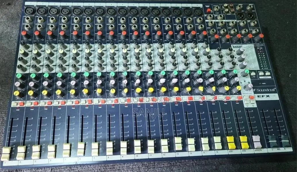 Soundcraft Efx 16 Mixer