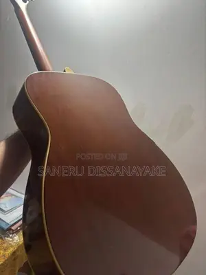 Yamaha F370 Guitar