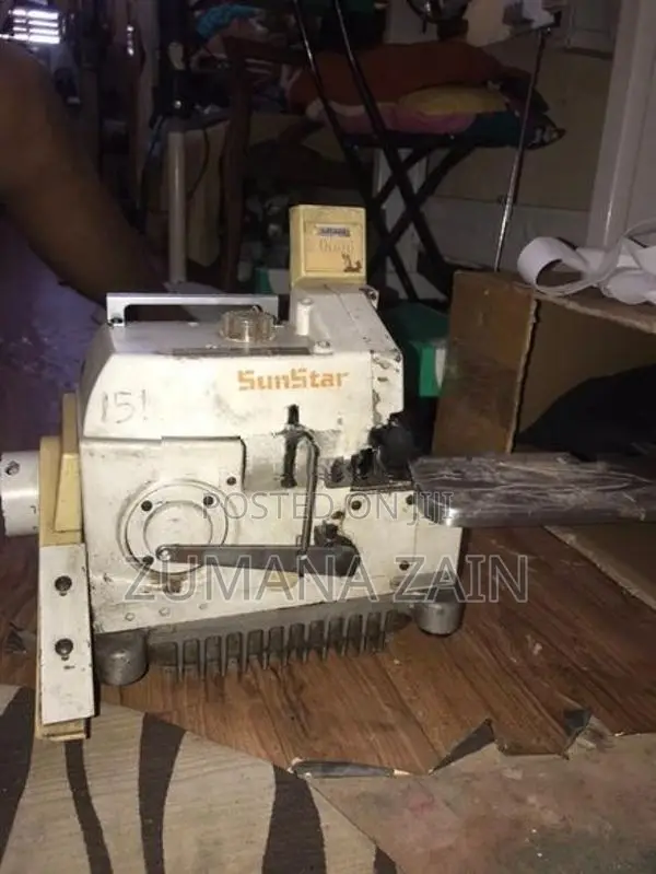 4 Thread Olock Machine