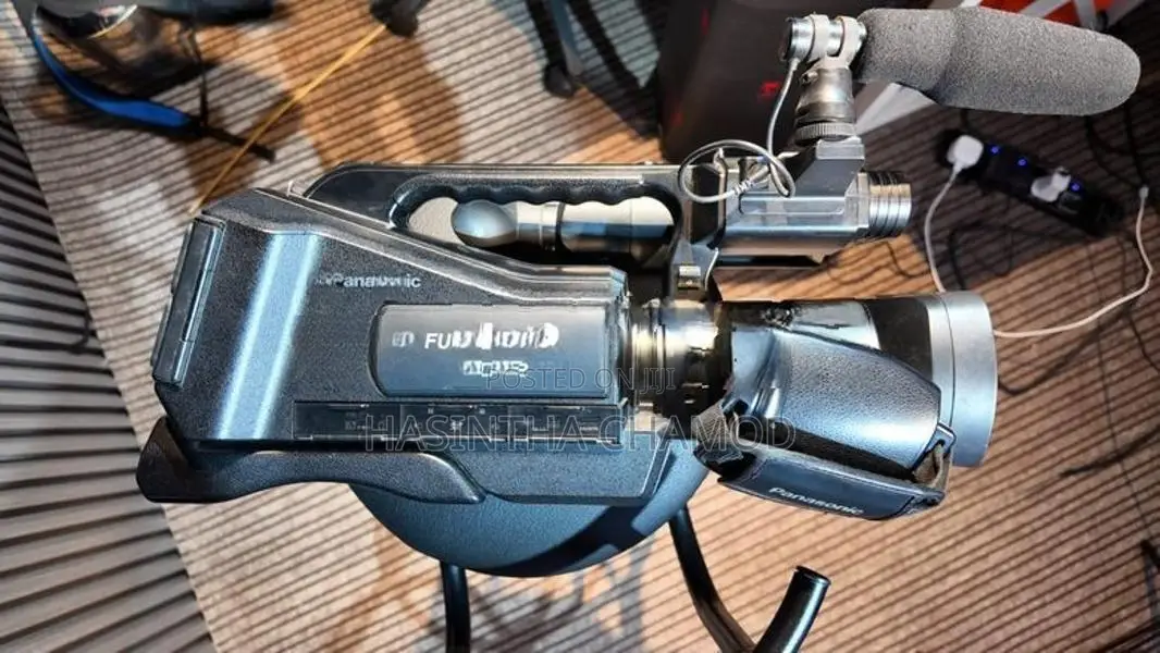 Panasonic HC-MDH2 Camcorder