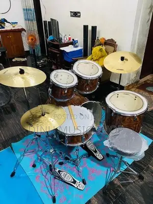 Acoustic Drum Set