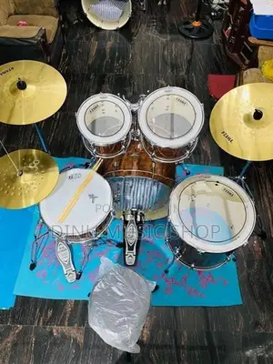 Acoustic Drum Set