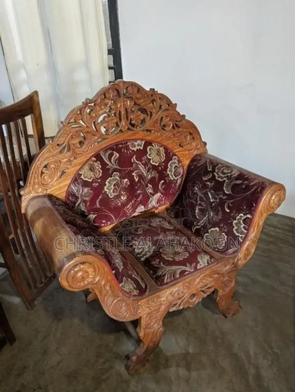 3 Pcs Kavichchi Set with Coffee Table