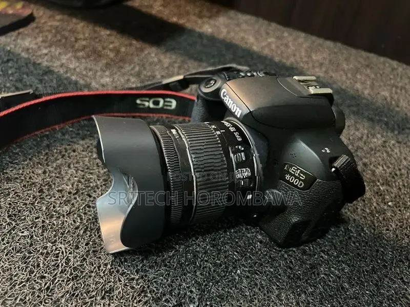 Canon 800D + Lense