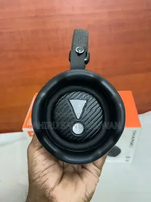 JBL Charge 6