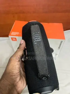 JBL Charge 6