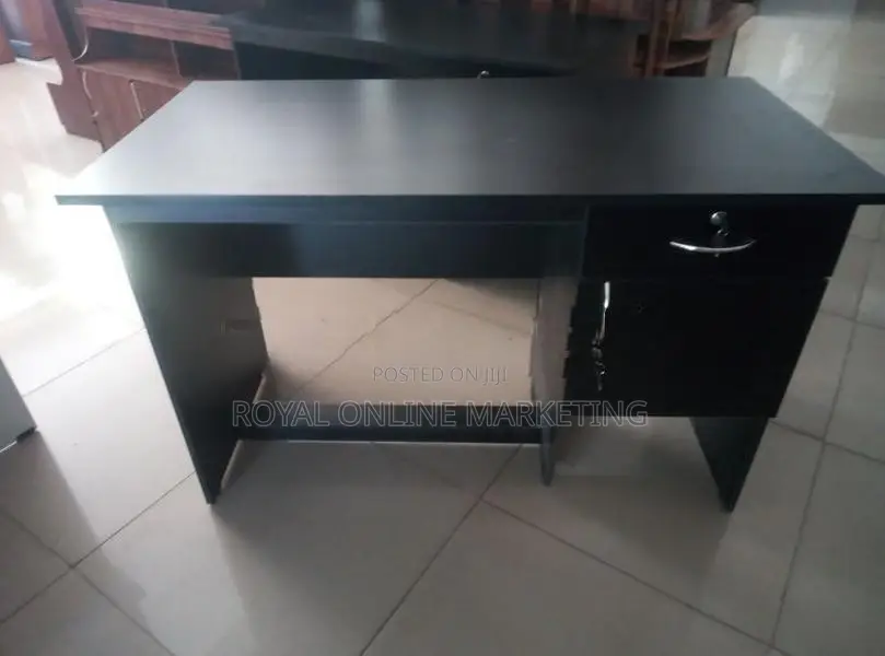 Black 4 by 2 Office Table (Q-13)
