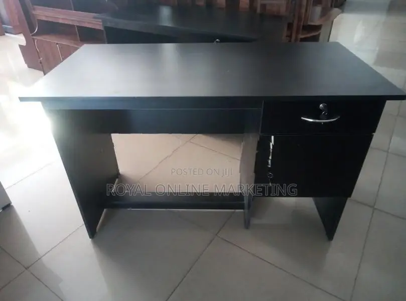 Black 4 by 2 Office Table (Q-13)