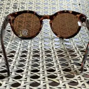 Joe Fresh Pair of Sun glasses (Brand new)