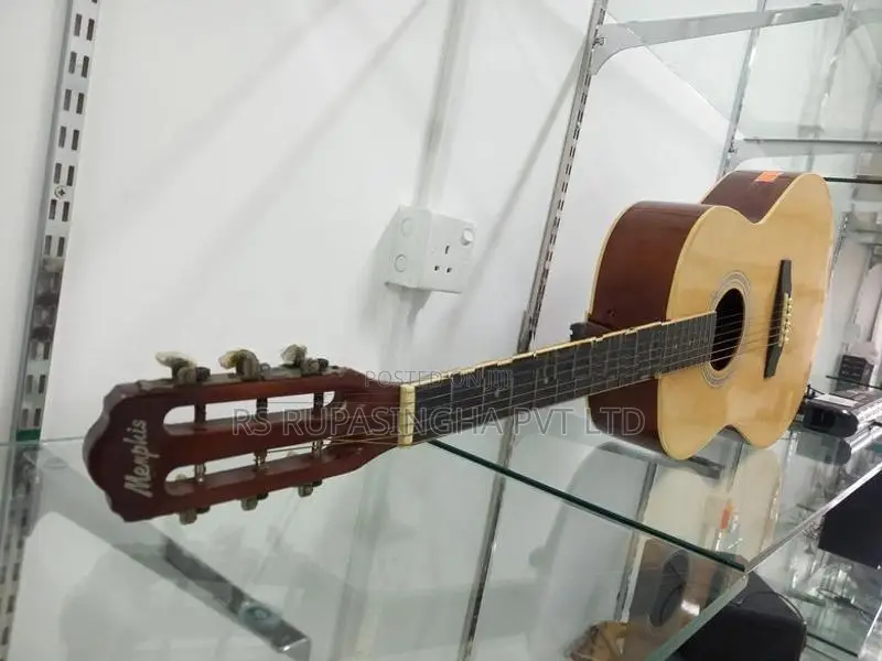 Memphis Box Guitar
