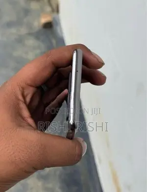 Samsung Galaxy S10 (Used)