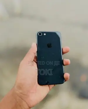 Apple iPhone 8 (Used)