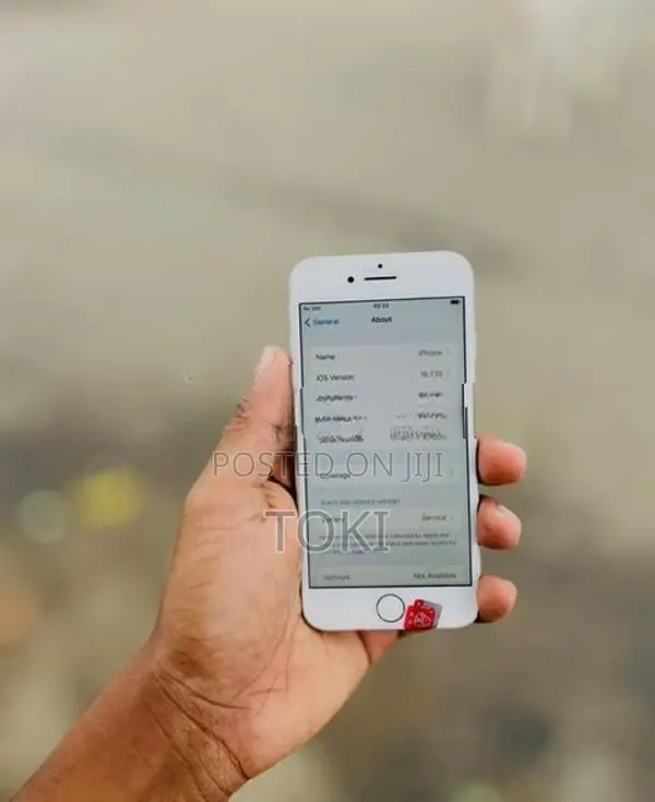 Apple iPhone 8 (Used)