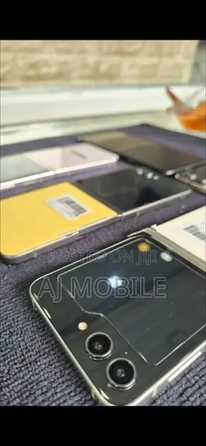 Samsung Galaxy Z Flip 7 256GB (Used)