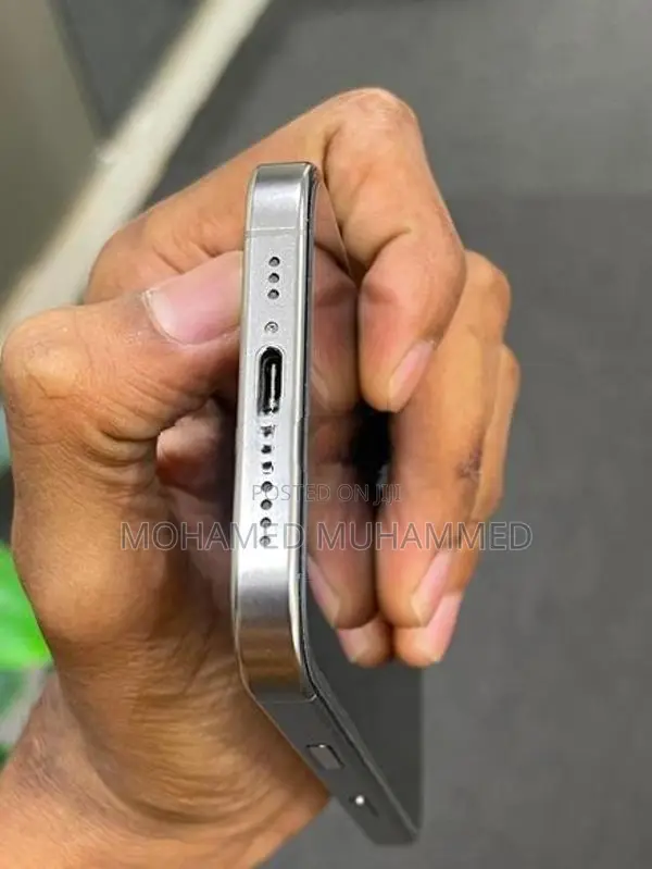 Apple iPhone 16 Pro (Used)
