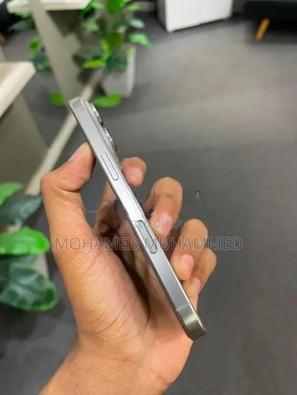 Apple iPhone 16 Pro (Used)