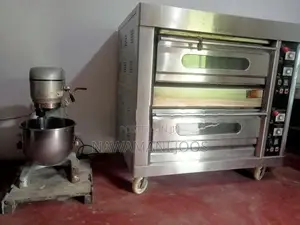 Industrial oven with mixer