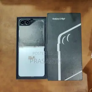 Samsung Galaxy Z Flip 7 (Used)