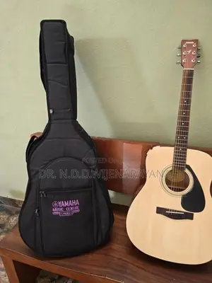 Yamaha Acoustic Guitar