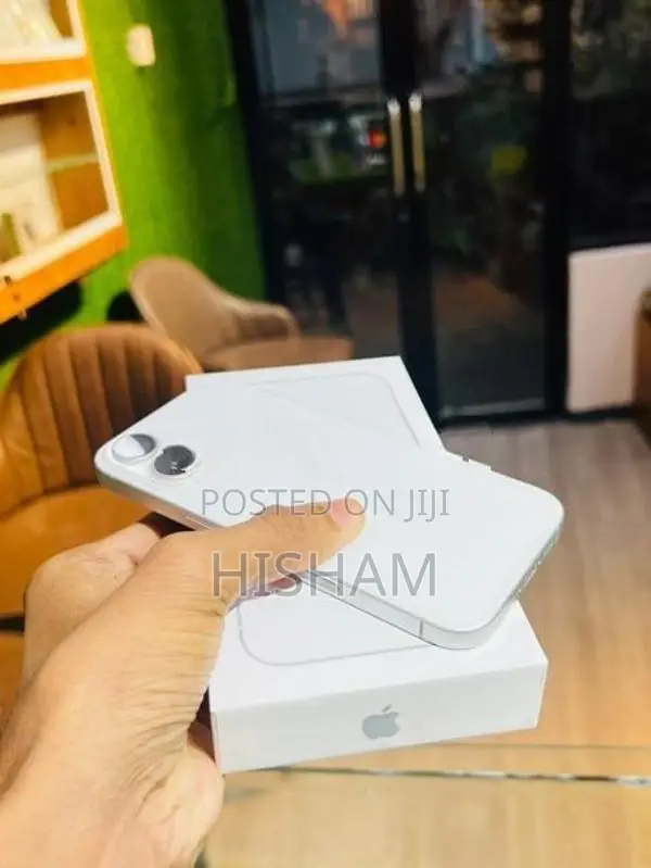 Apple iPhone 16 128GB (Used)