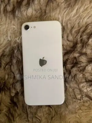 Apple iPhone SE 2 (Used)