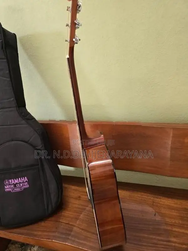 Yamaha Acoustic Guitar