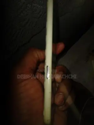 Samsung Galaxy J2 used (Used)