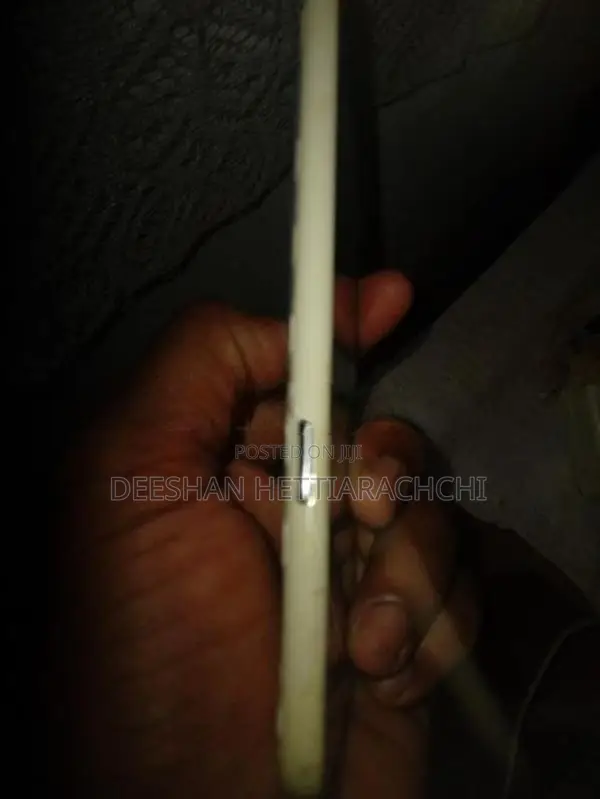 Samsung Galaxy J2 used (Used)
