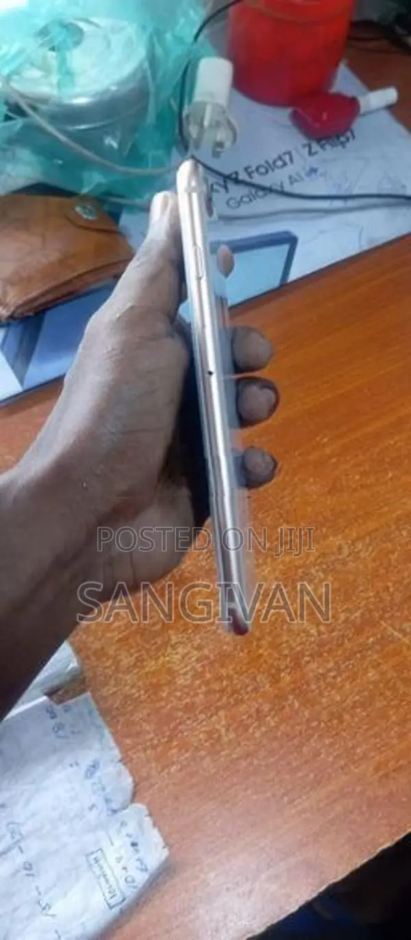 Apple iPhone 8 Plus (Used)