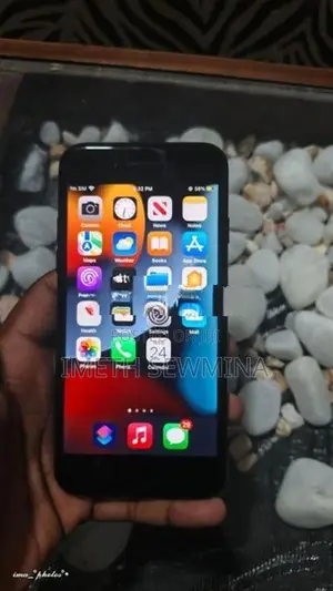 Apple iPhone 7 (Used)
