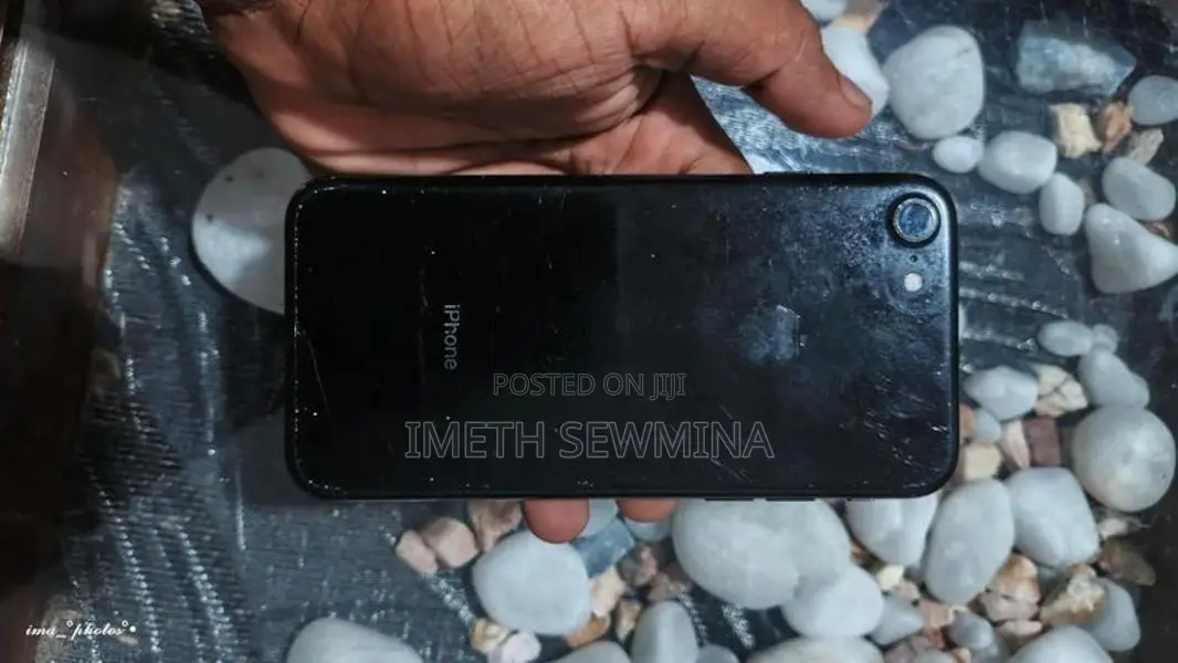 Apple iPhone 7 (Used)