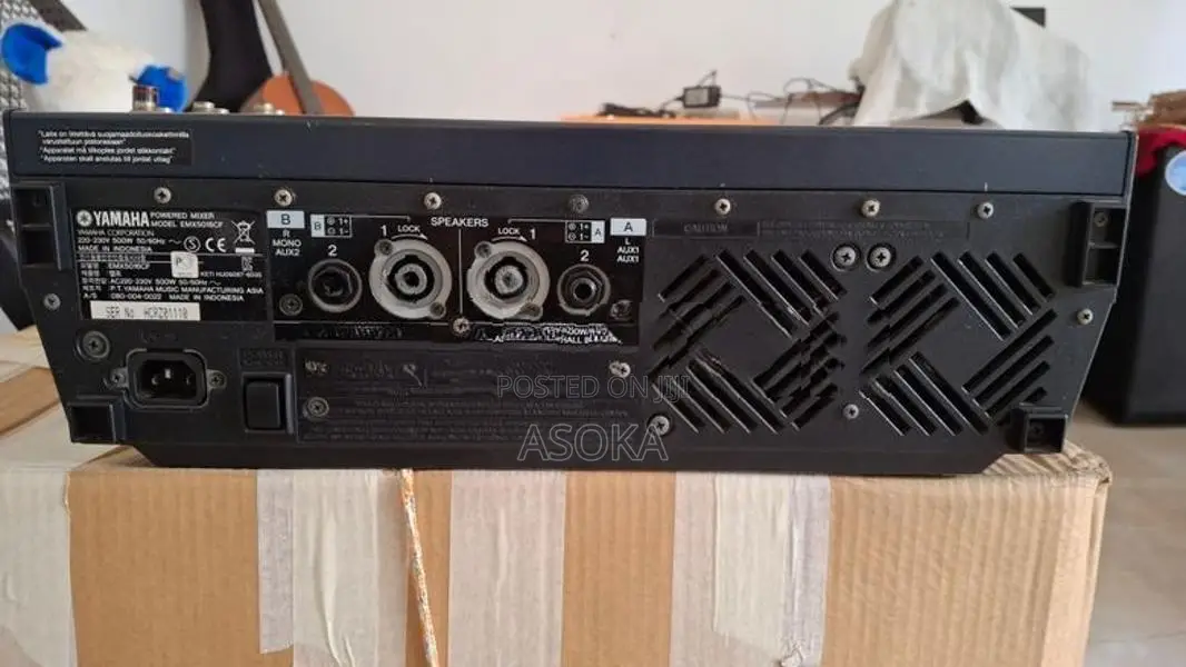 Yamaha EMX 5016CF Powered Mixer