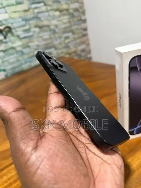Apple iPhone 16 Pro Max 256GB (Used)