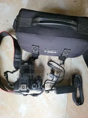 Canon EOS 550D Camera