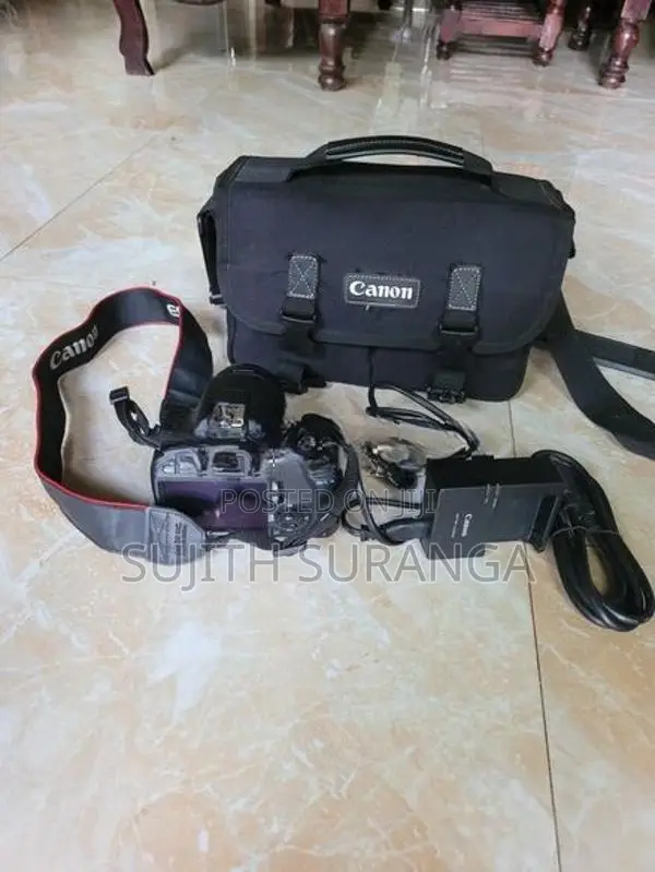 Canon EOS 550D Camera
