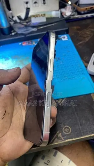 Apple iPhone 16 Pro (Used)