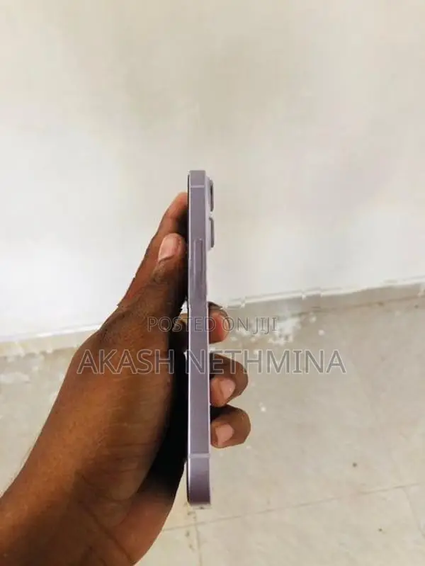 Apple iPhone 14 (Used)