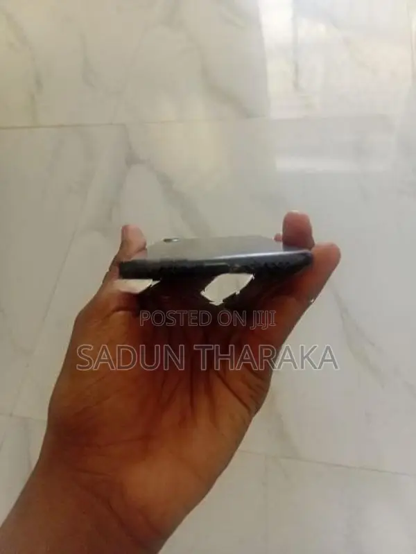 Apple iPhone 7 (Used)