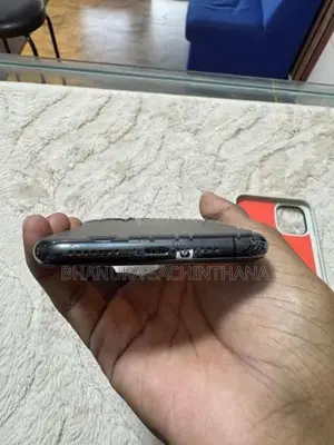 Apple iPhone 11 Pro Max (Used)