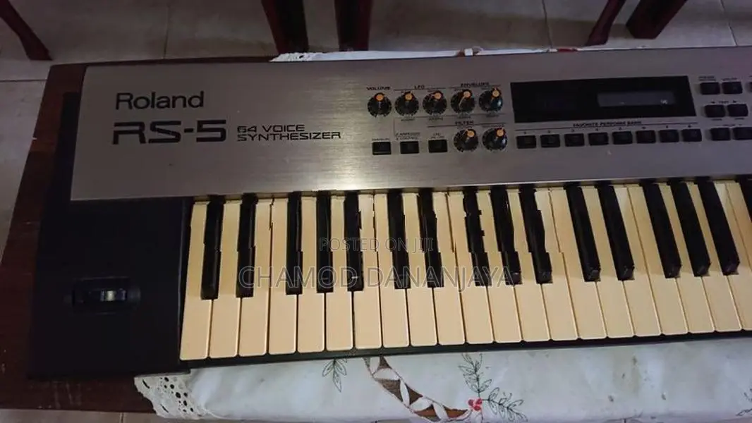 Roland RS 5 Keyboard with Accessories