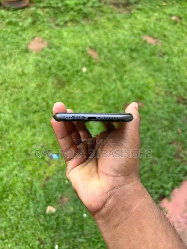 Apple iPhone 11 128GB (Used)