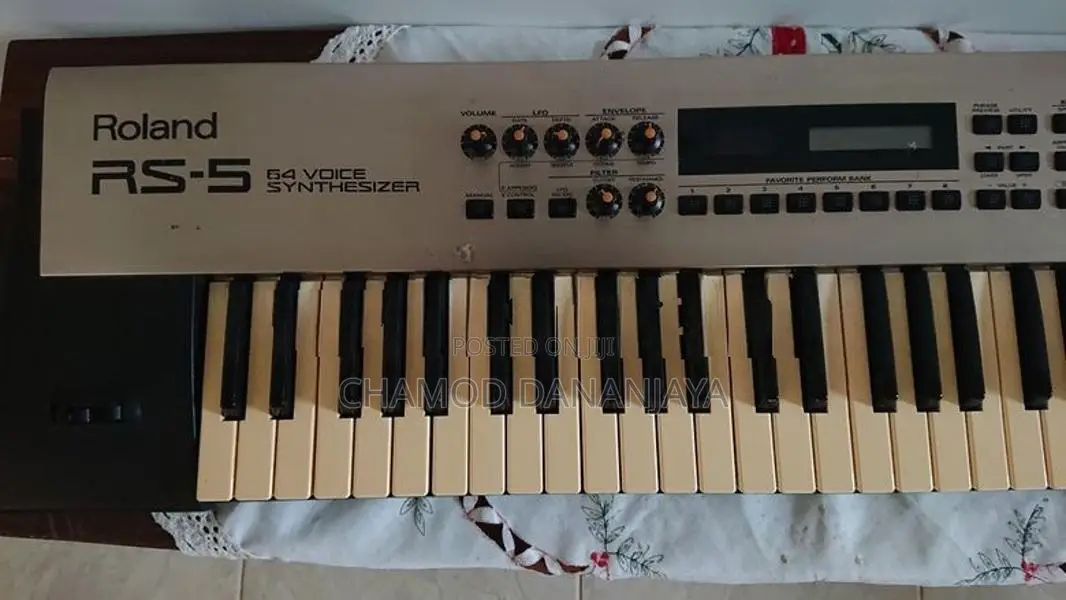 Roland RS 5 Keyboard with Accessories