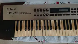 Roland RS 5 Keyboard with Accessories