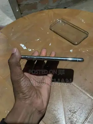 Apple iPhone XS 256GB (Used)