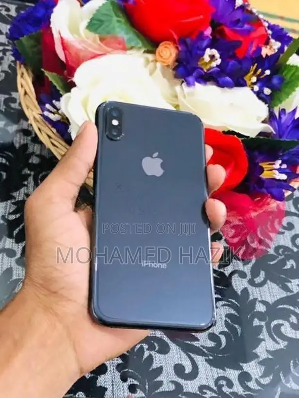Apple iPhone XS (Used)