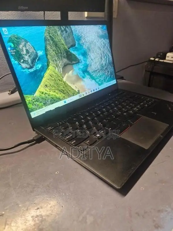 Lenovo ThinkPad X1 Carbon Gen 8 i5 Laptop