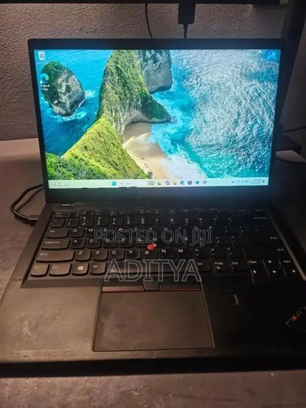 Lenovo ThinkPad X1 Carbon Gen 8 i5 Laptop