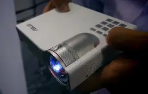 Asus P3B LED Rechargeable HD Projector