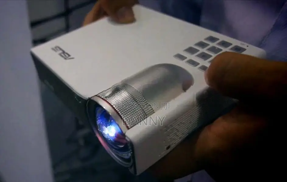Asus P3B LED Rechargeable HD Projector